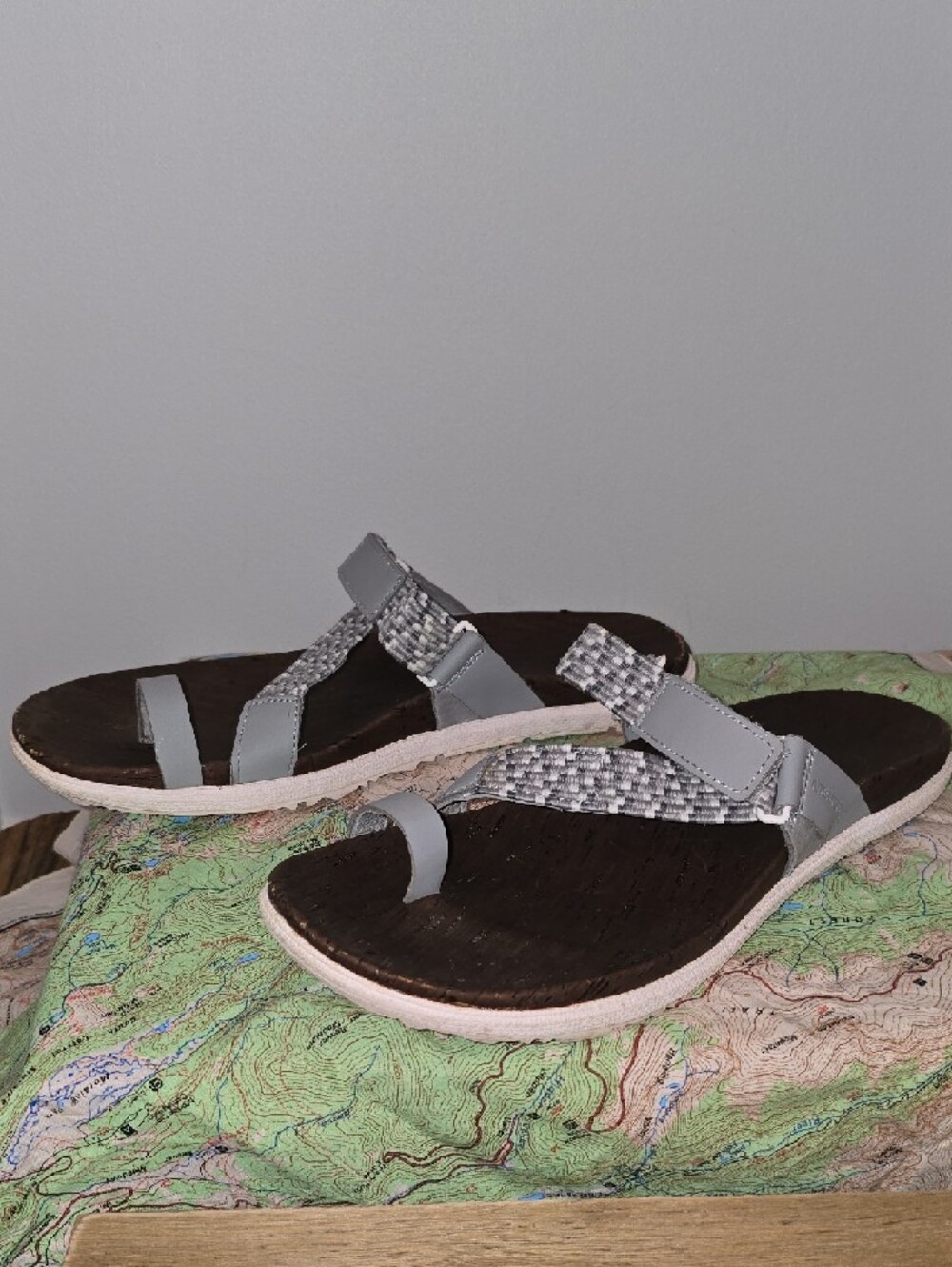 Merrell Women's Gray Woven-Strap Toe-Ring Sandals - Picture 3 of 6